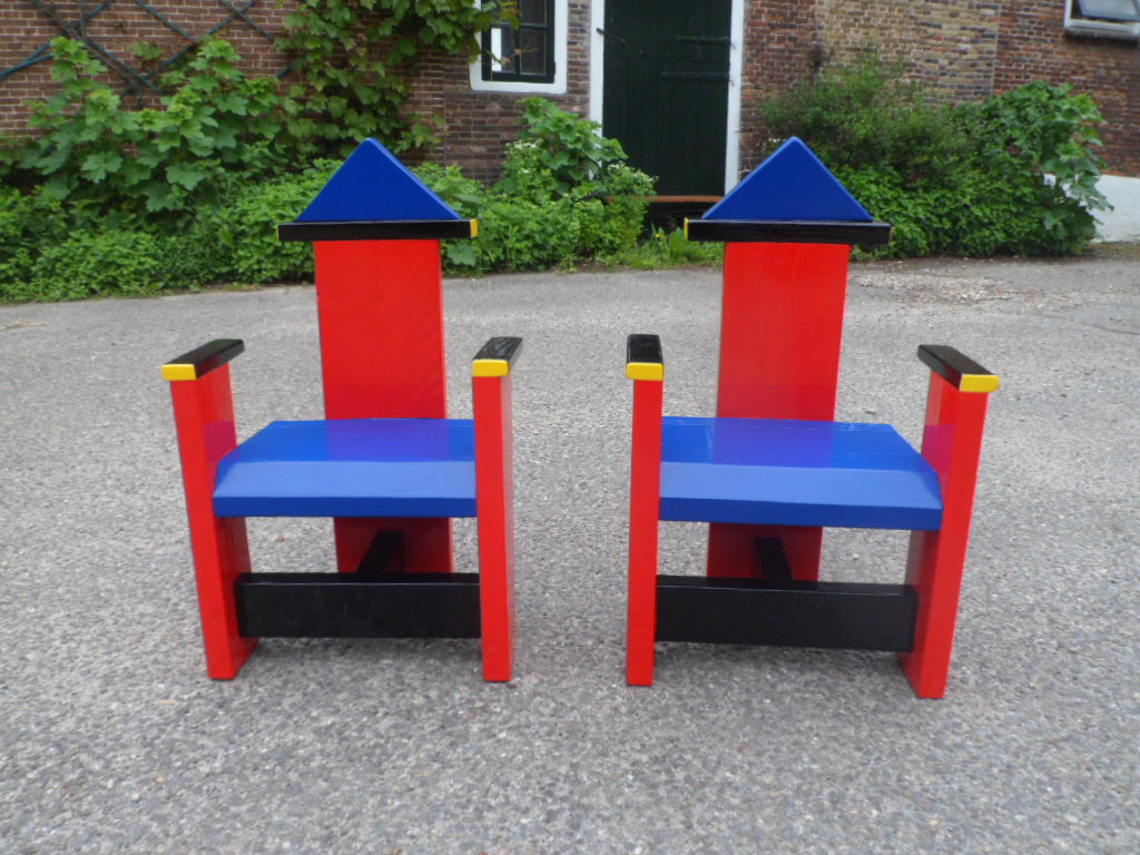 Kinderstoeltjes in “Stijl” van Mondriaan / Rietveld